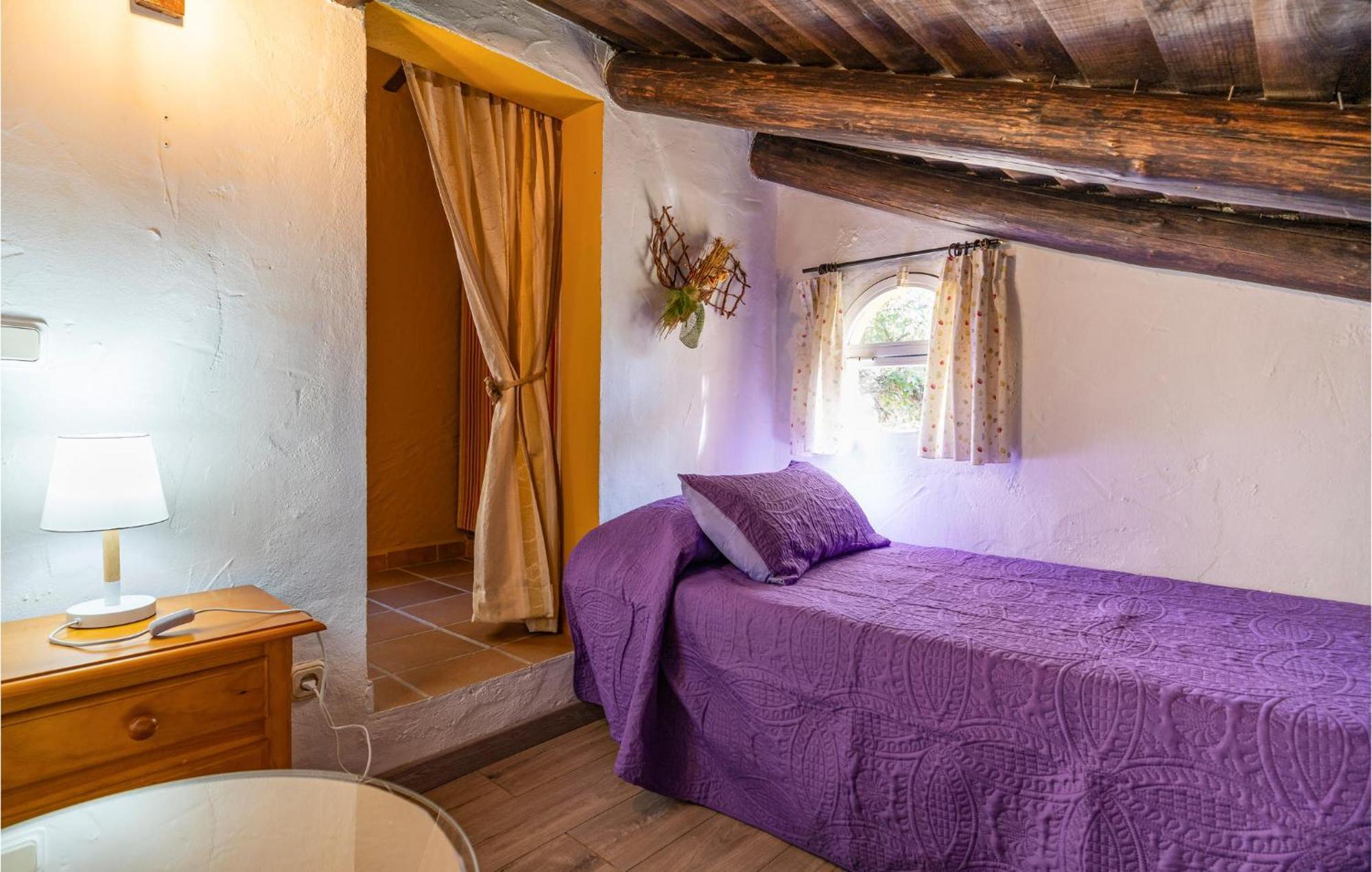 Amazing Cottage In Algatocin With Kitchen Extérieur photo