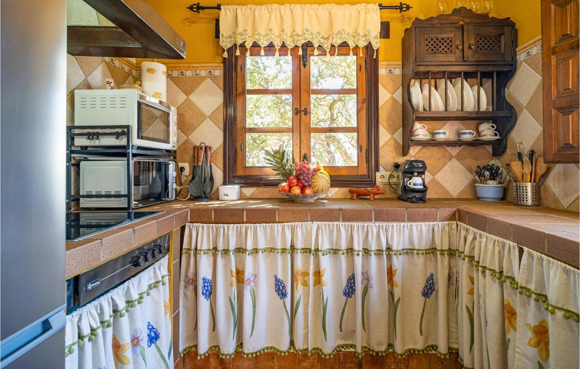 Amazing Cottage In Algatocin With Kitchen Extérieur photo
